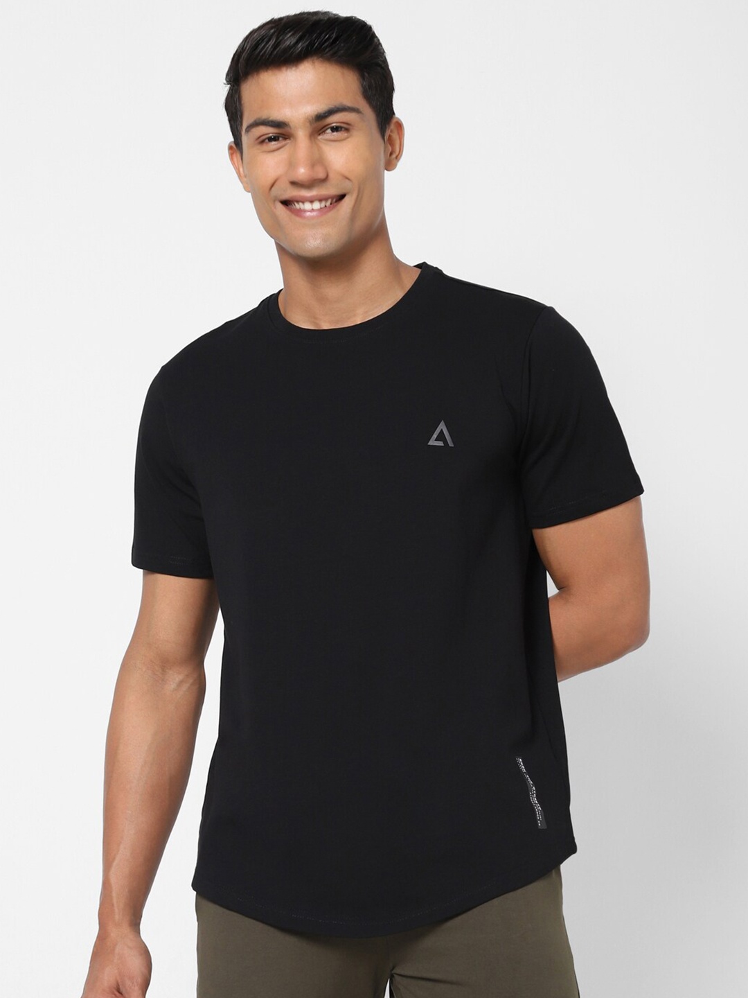 

Street Armor by Pantaloons Round Neck T-shirt, Black