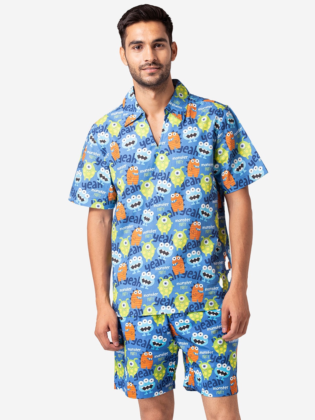 

Fluffalump Men Blue & Green Printed Night suit