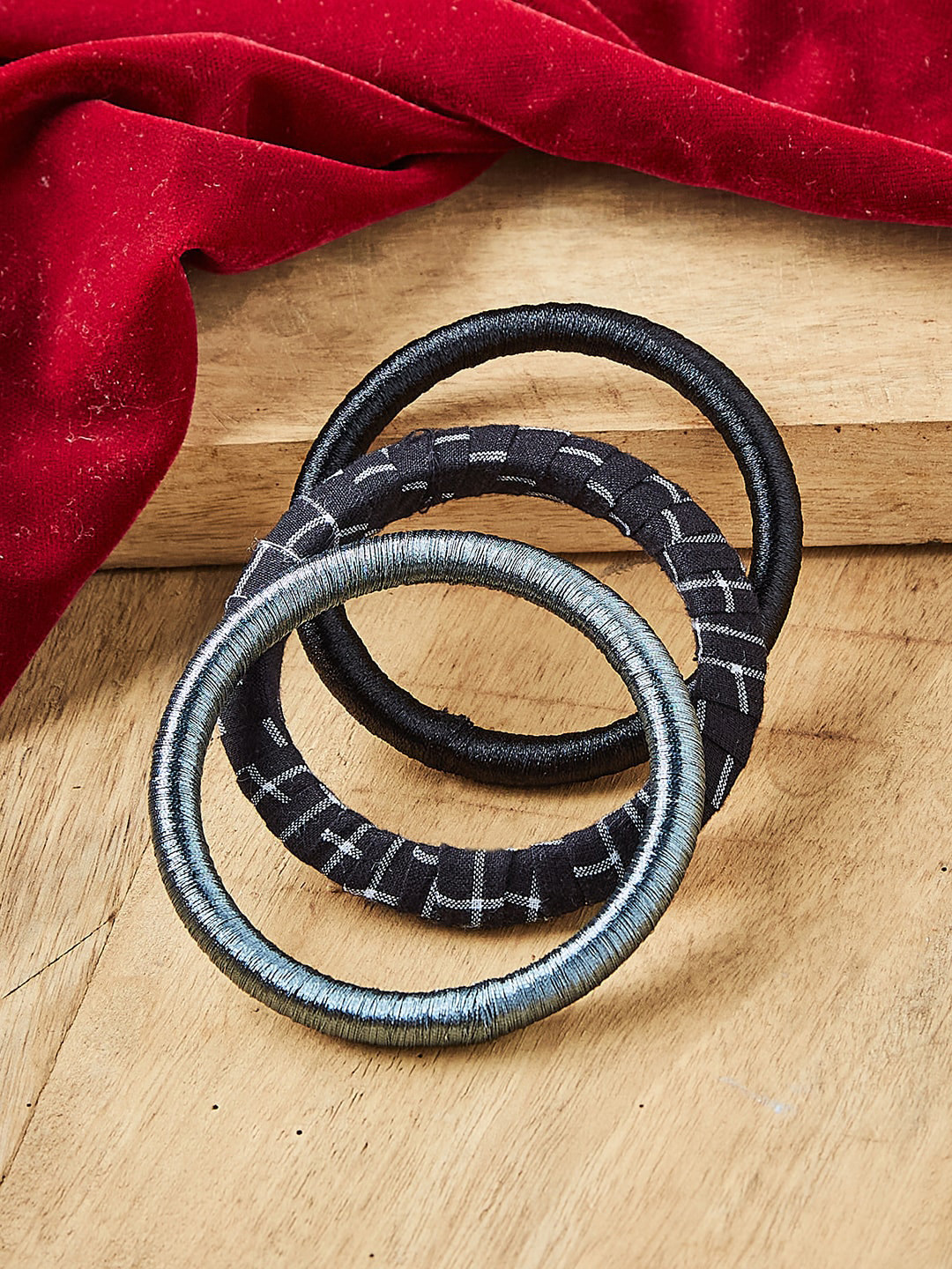 

Fabindia Set of 3 Checked Fabric Bangles, Black