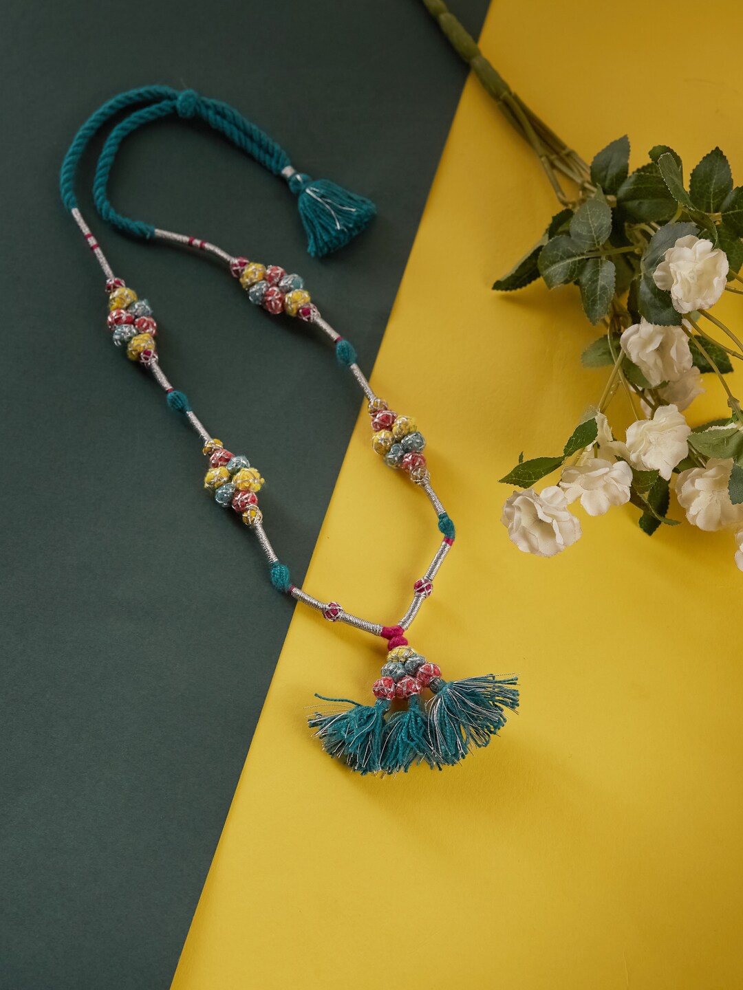 

Fabindia Minimal Thread Work Zari Tasseled Necklace, Green