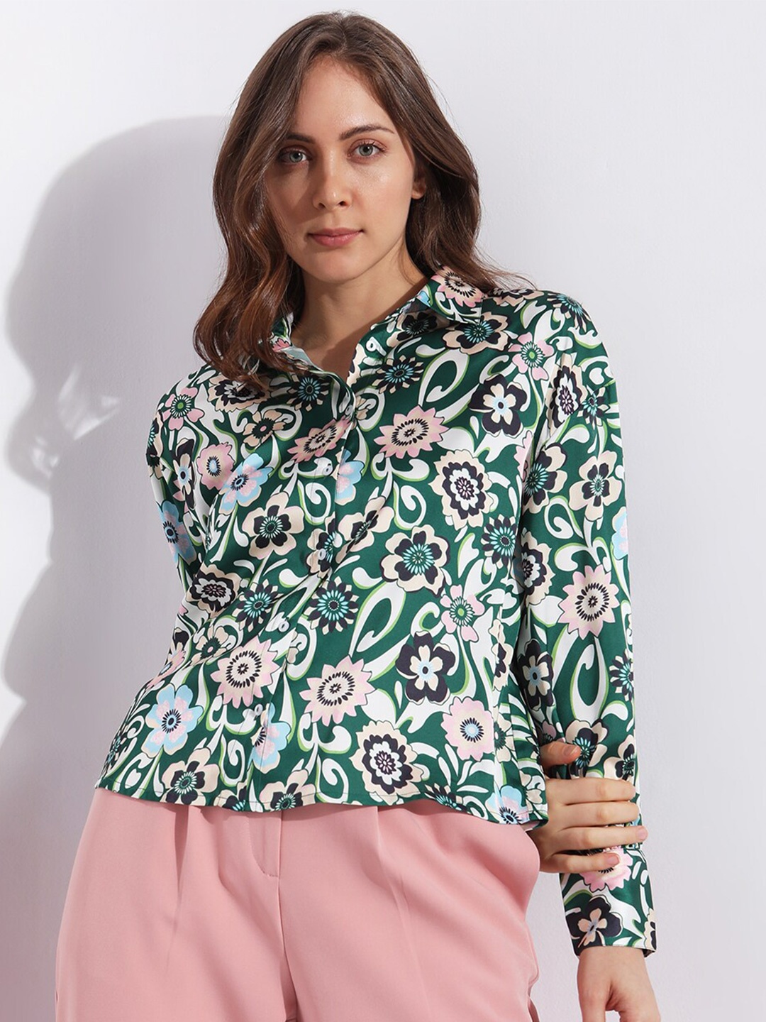 

Vero Moda Women Green Printed Casual Shirt