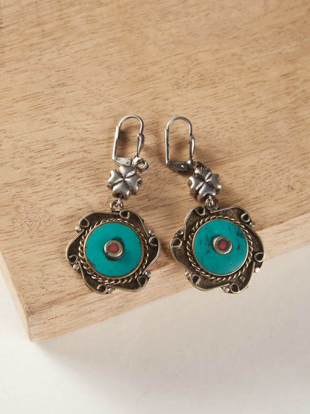 

Fabindia Contemporary Dangler Ear Cuff, Turquoise blue
