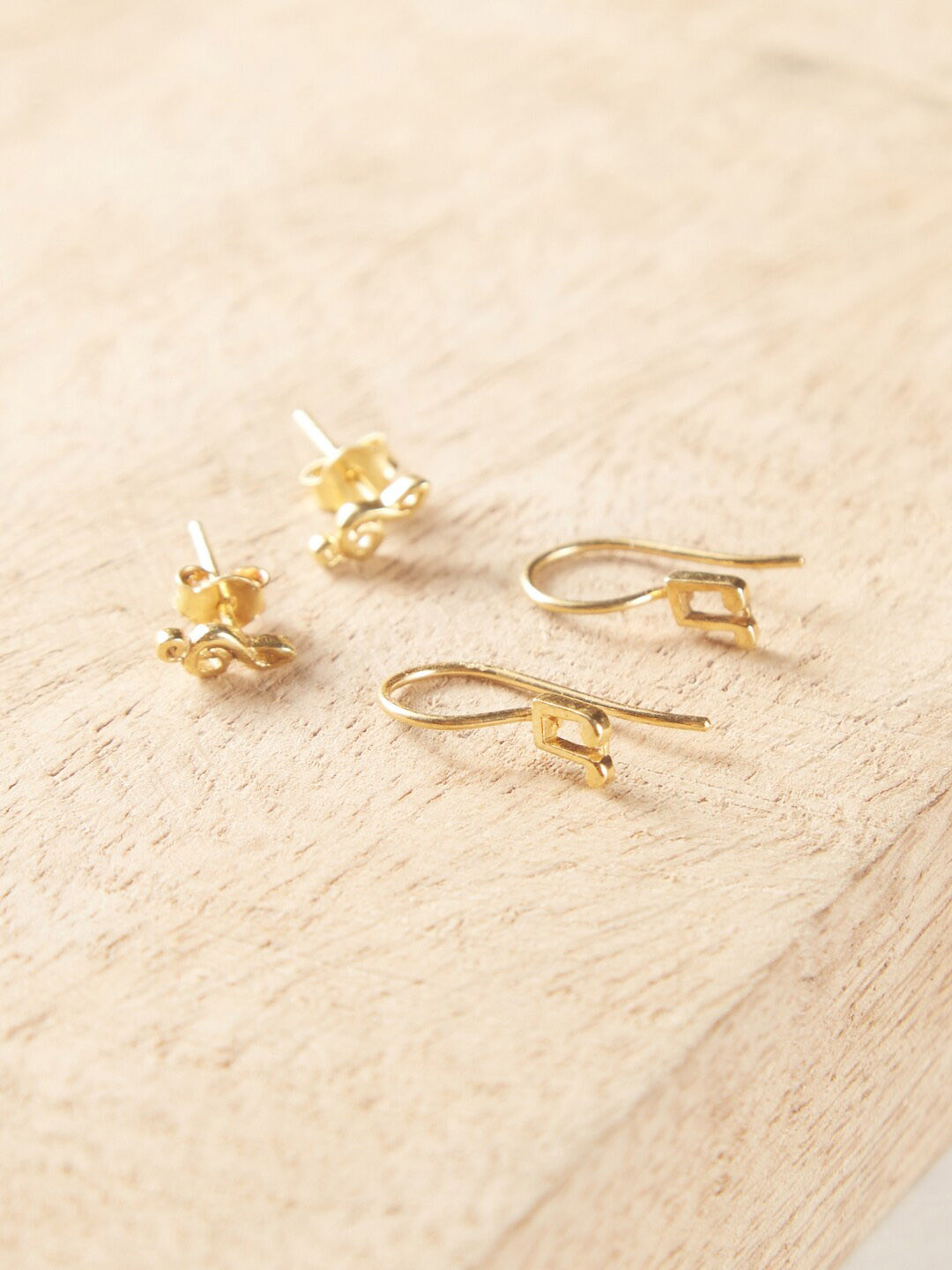 

Fabindia Set of 2 Gold-Plated Contemporary Stud Earrings