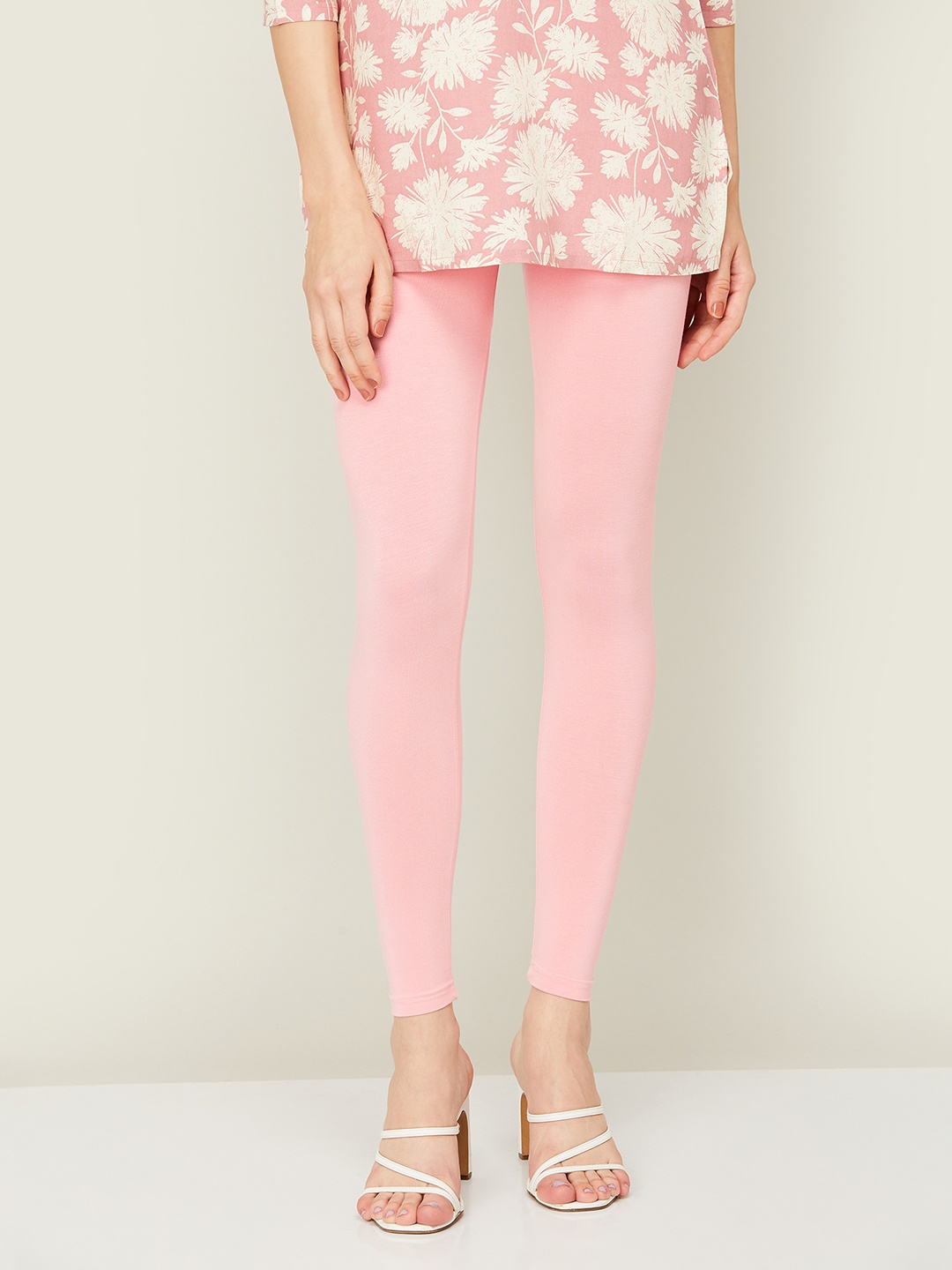 

Melange by Lifestyle Women Ankle-Length Leggings, Peach