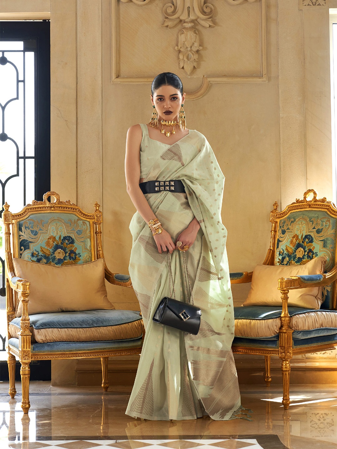 

elora Woven Design Zari Tissue Banarasi Saree, Green