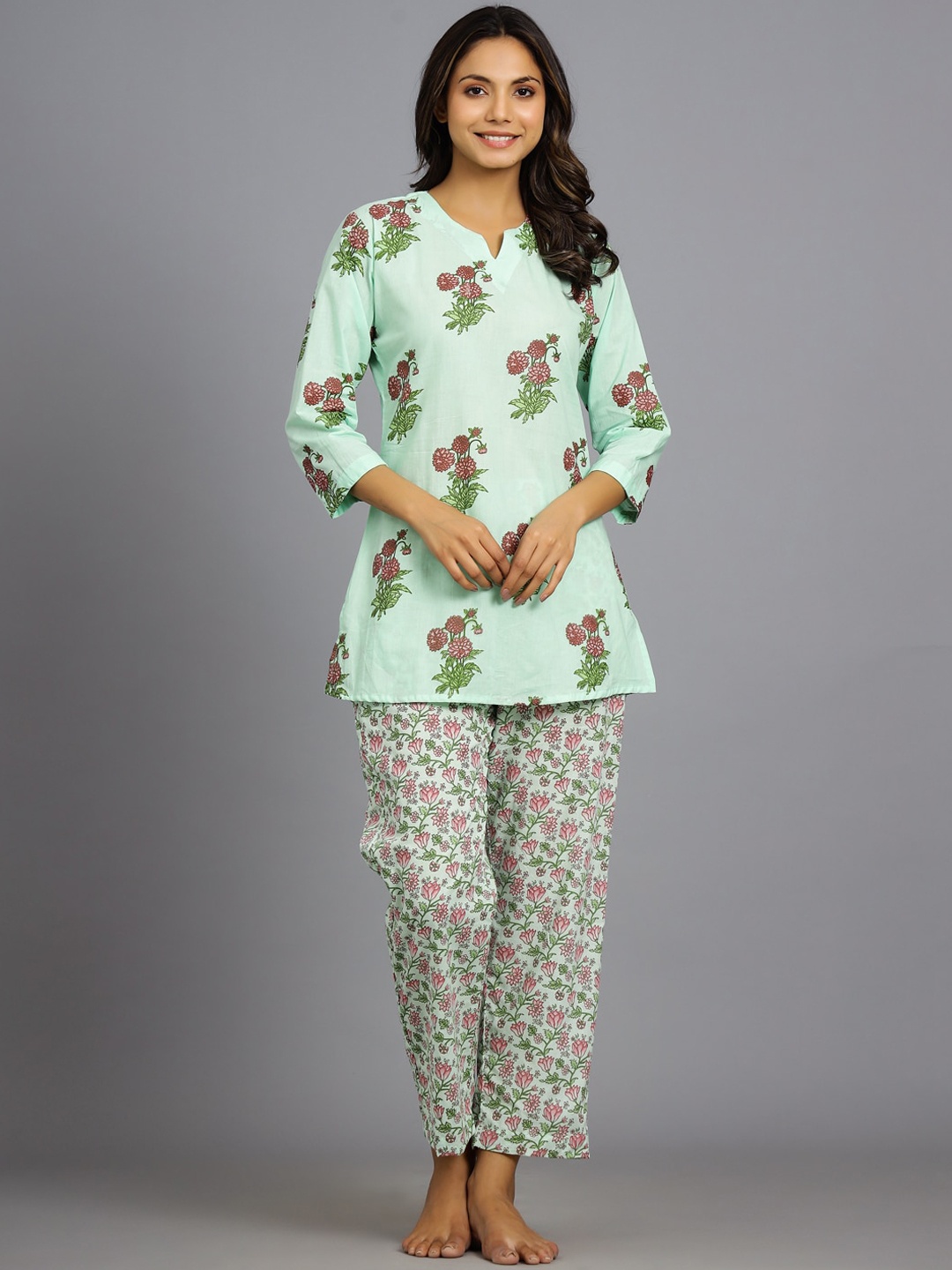 

HANDICRAFT PALACE Floral Printed Pure Cotton Night Suit, Green