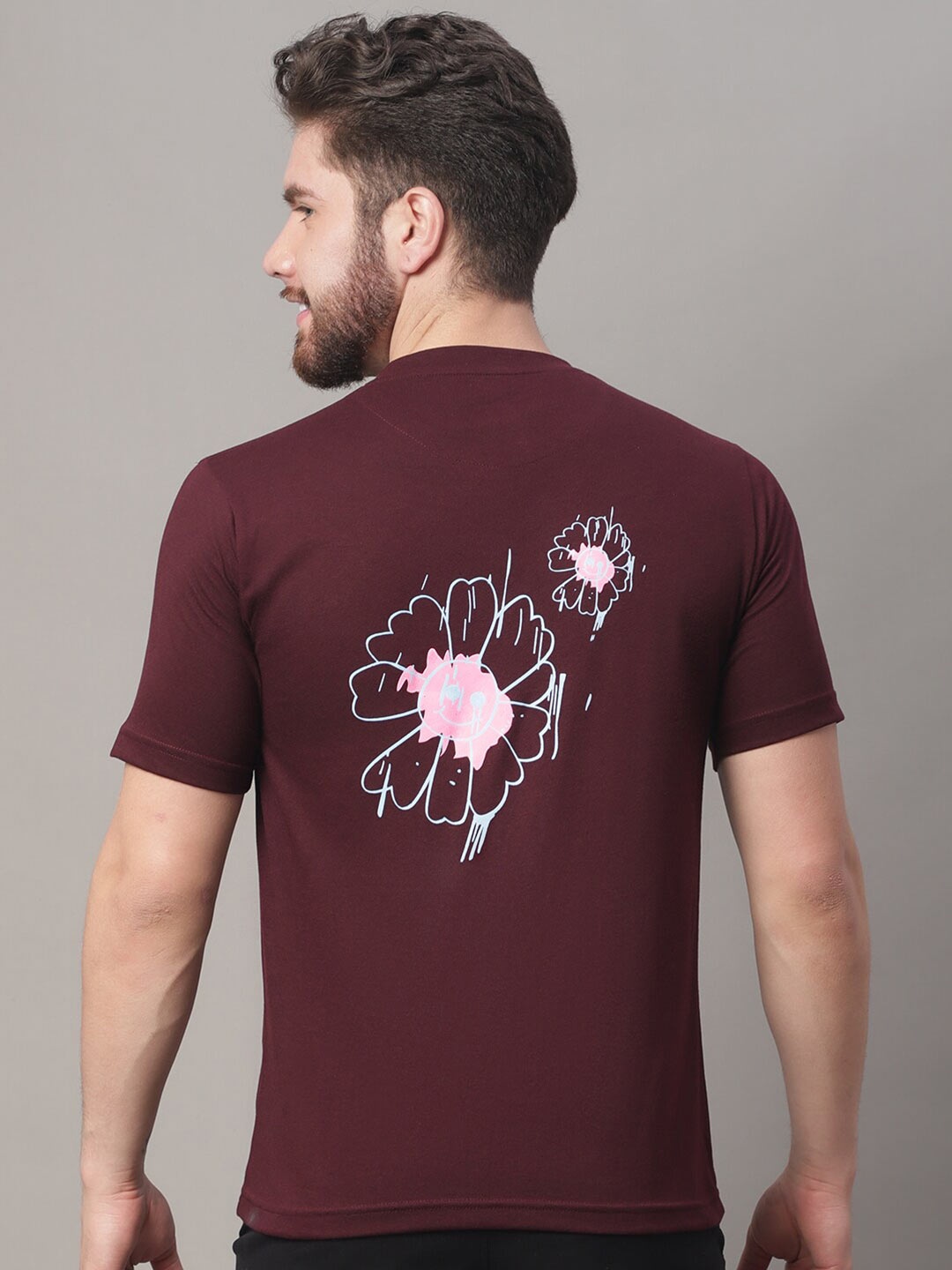 

Obaan Men Maroon T-shirt