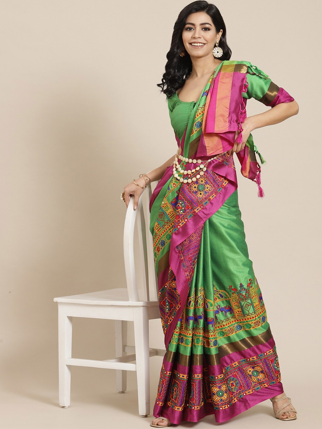 

SERONA FABRICS Kutchi Embroidered Silk Cotton Saree, Green