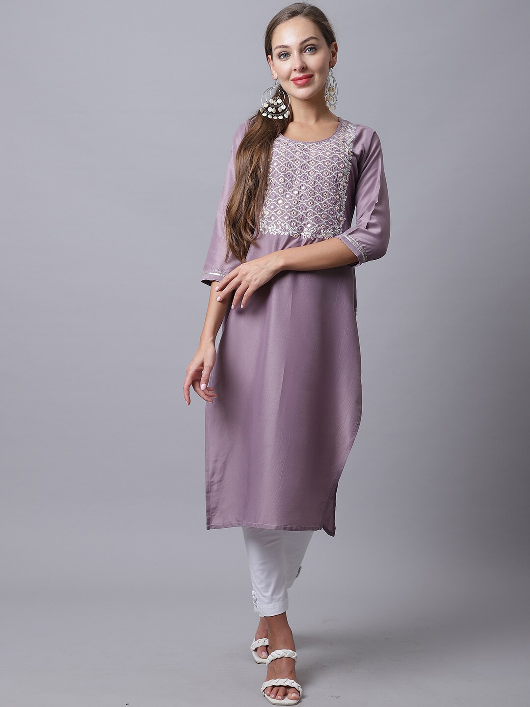 

Rajnandini Women Purple Geometric Yoke Design Thread Work Kurta