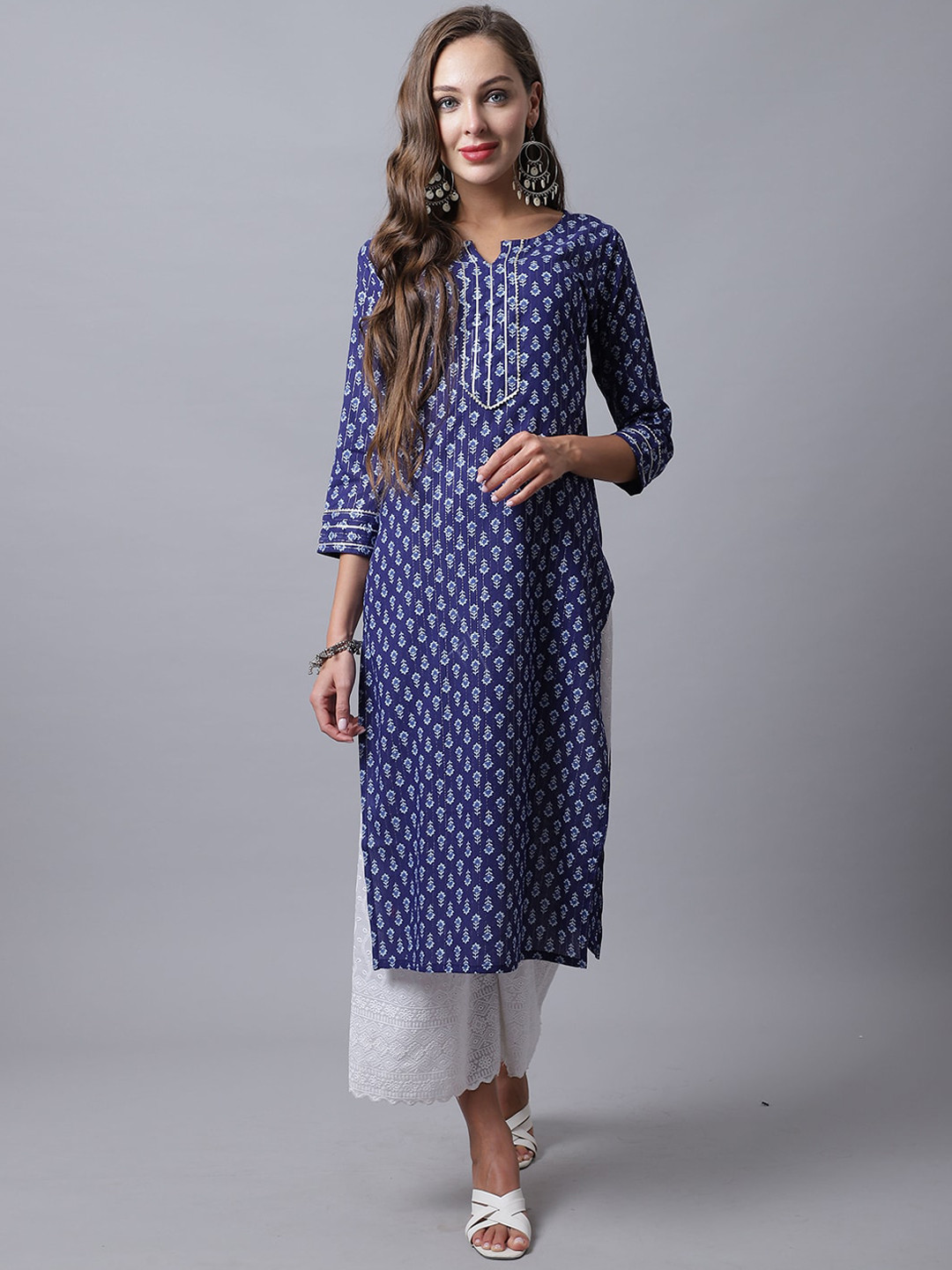 

Rajnandini Women Blue Printed Gotta Patti Kurta