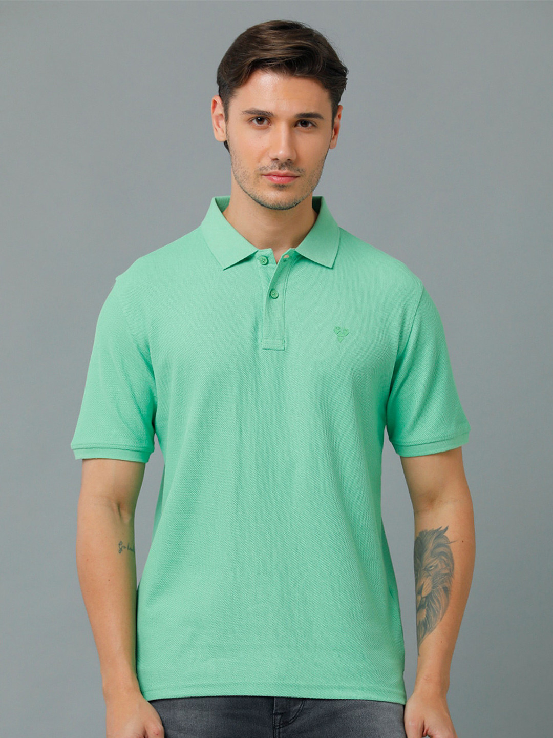 

Voi Jeans Men Green Polo Collar T-shirt