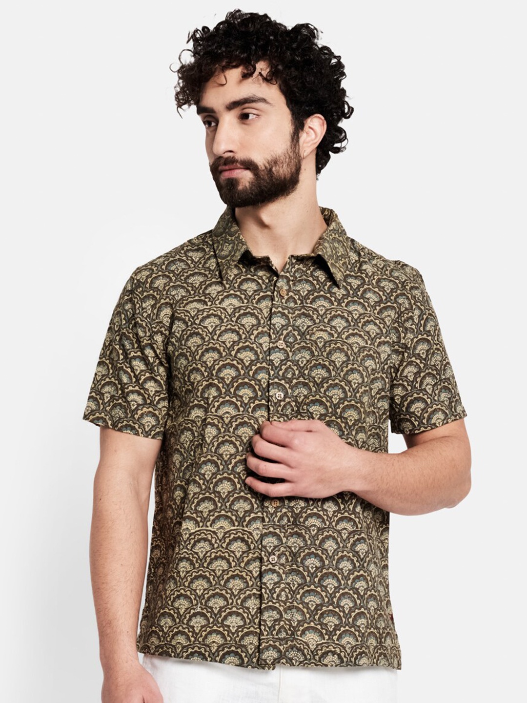 

Fabindia Men Green Floral Printed Casual Shirt