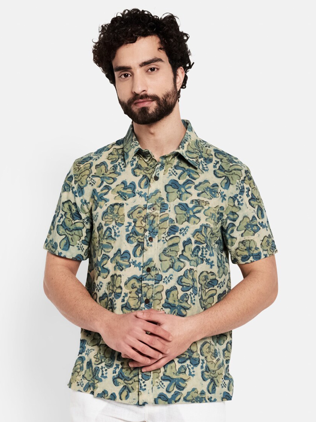 

Fabindia Men Green Printed Casual Shirt