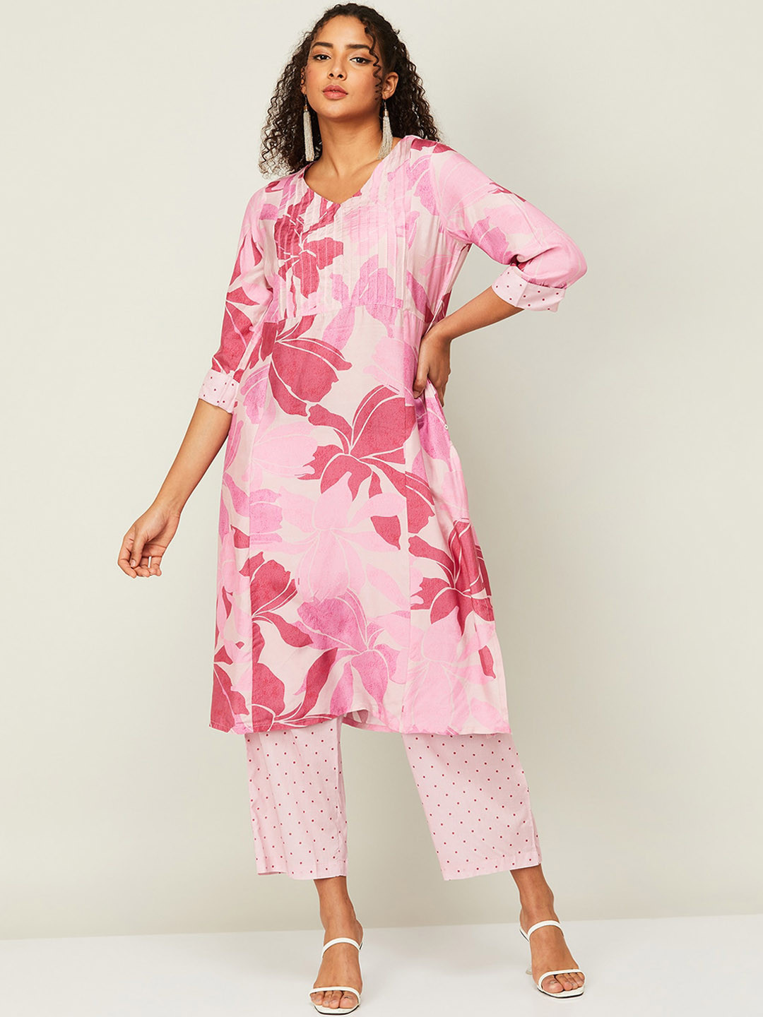

Melange by Lifestyle V-Neck Floral Printed Straight Kurta with Trousers, Pink