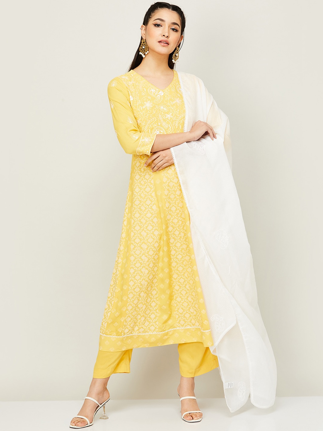 

Melange by Lifestyle Ethnic Motifs Printed Thread Work Kurta with Trousers & Dupatta, Yellow