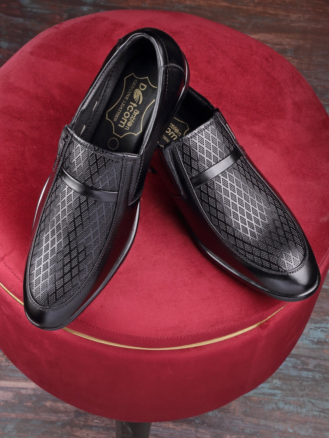 

Action Dotcom Men Textured Genuine Leather Comfort-Fit Formal Loafers, Black