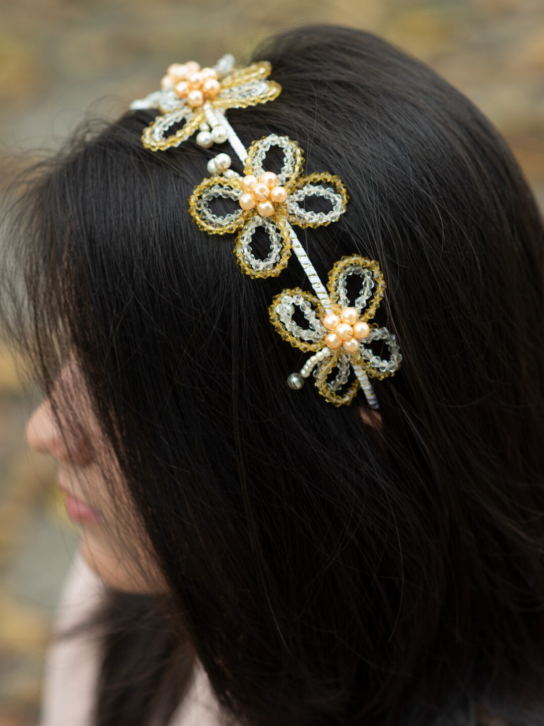 

Choko Women Beaded Hairband, White