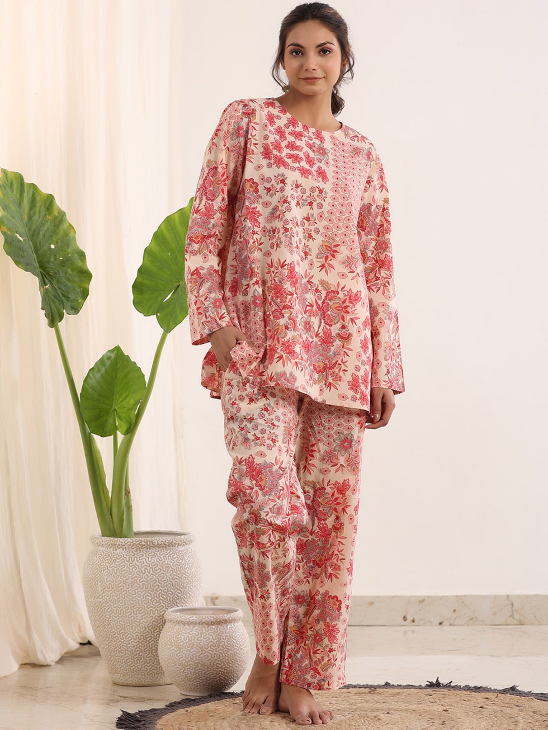 

SANSKRUTIHOMES Floral Printed Pure Cotton Night Suit, Pink