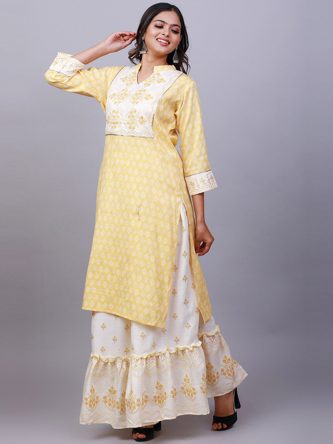 

NAYRA Band Collar Ethnic Motifs Printed Gotta Patti Straight Kurta with Skirt, Yellow