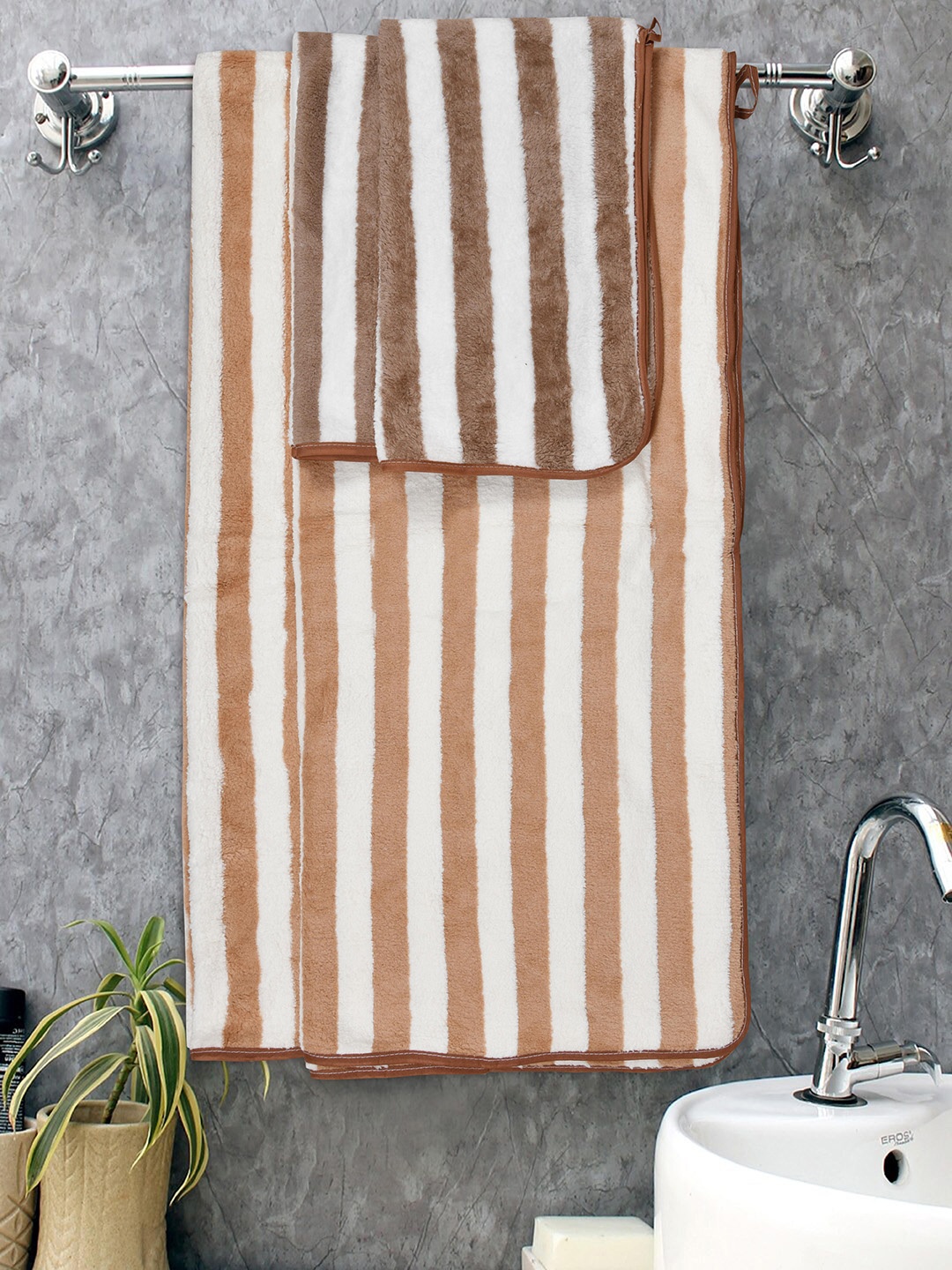 

CURIOUS LIFESTYLE Brown & White 4 Pieces Striped 600 GSM Towel Set