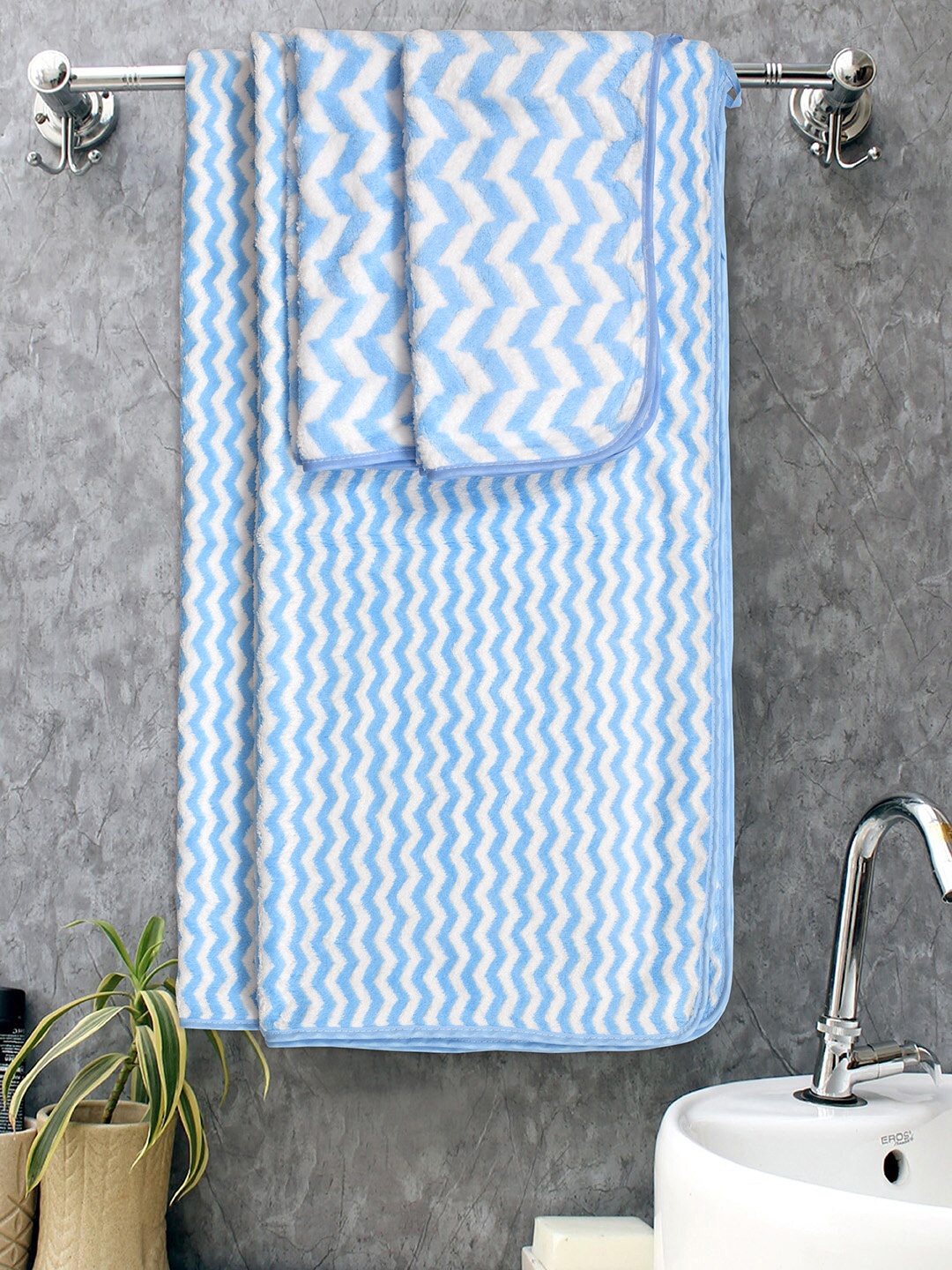 

CURIOUS LIFESTYLE Blue & White 4 Pcs Striped 600 GSM Towel Set