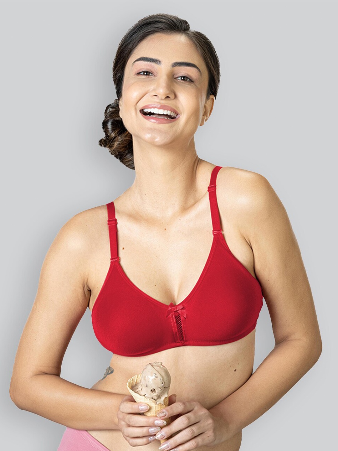 

LYRA Cotton Rich Mesh Ladder Wire Free Moulded and Seamless Bra, Red