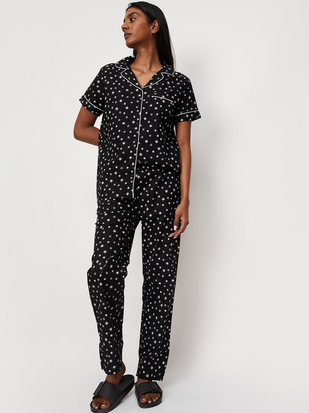 

max Round Neck Graphic Printed Pure Cotton Shirt & Trousers, Black