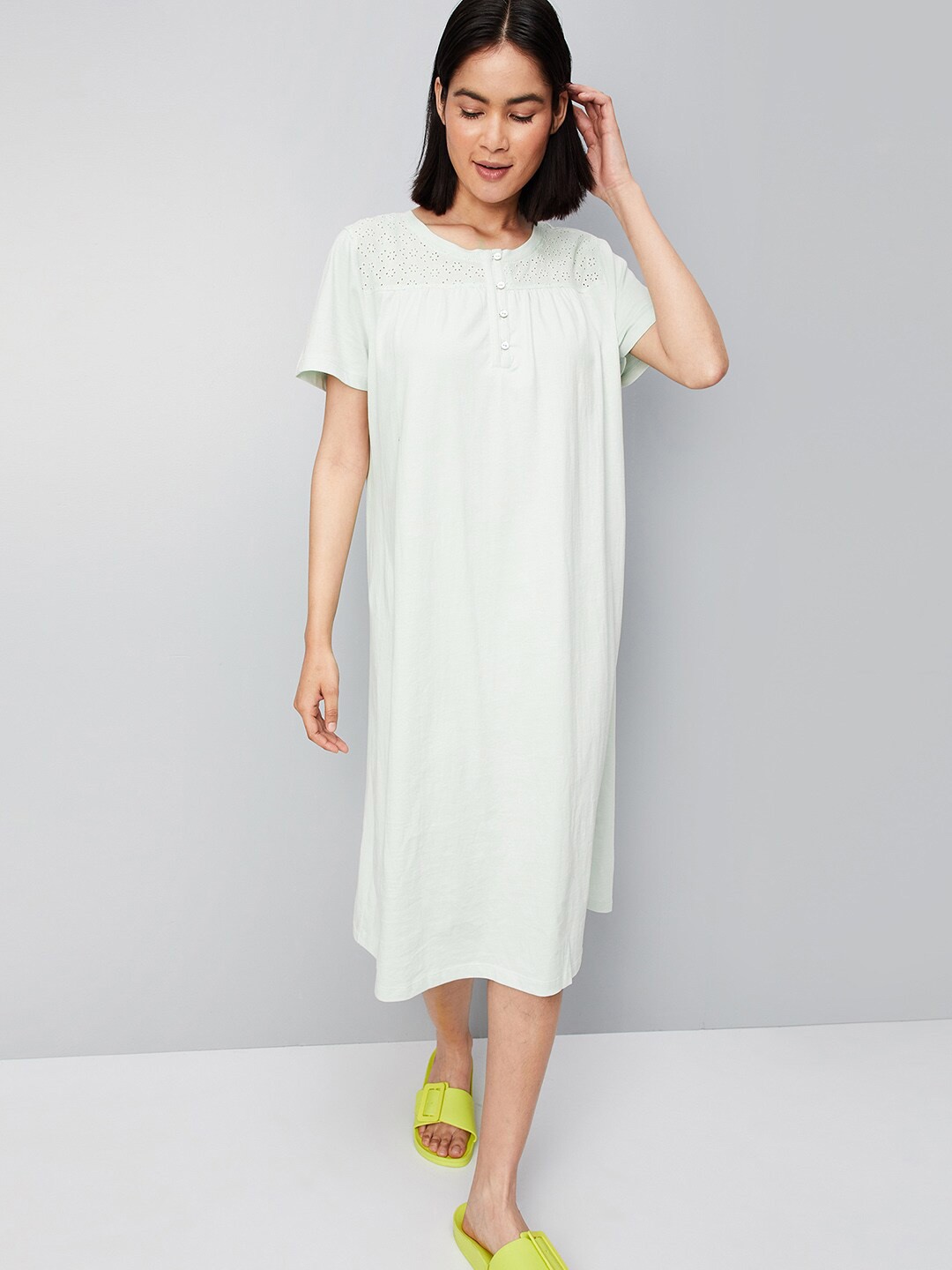 

max Round Neck Schiffli Pure Cotton Nightdress, Sea green