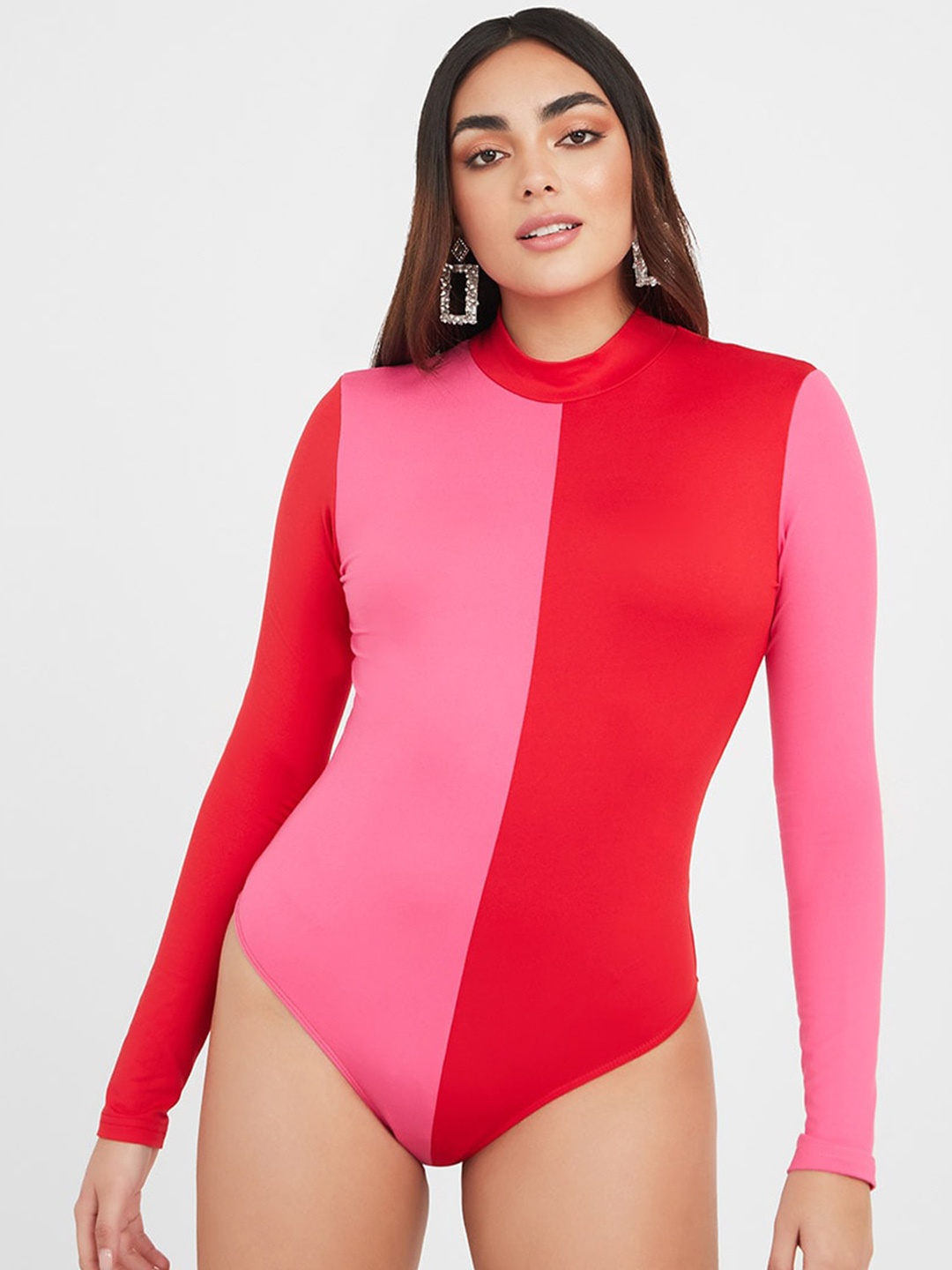 

Styli High Neck Colorblocked Knit Fitted Bodysuit, Pink