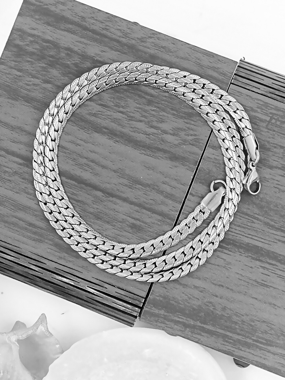 

NAKABH Men Silver-Plated Statement Chain
