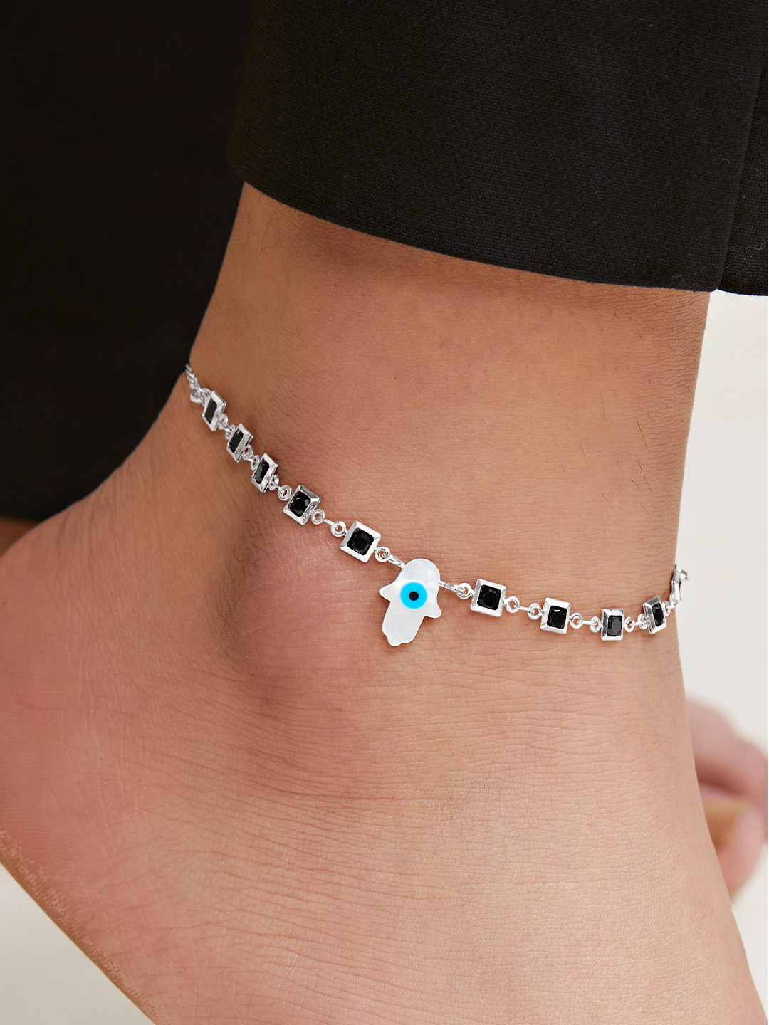 

MINUTIAE Silver-Plated Crystal-Studded & Beaded Anklet, Black