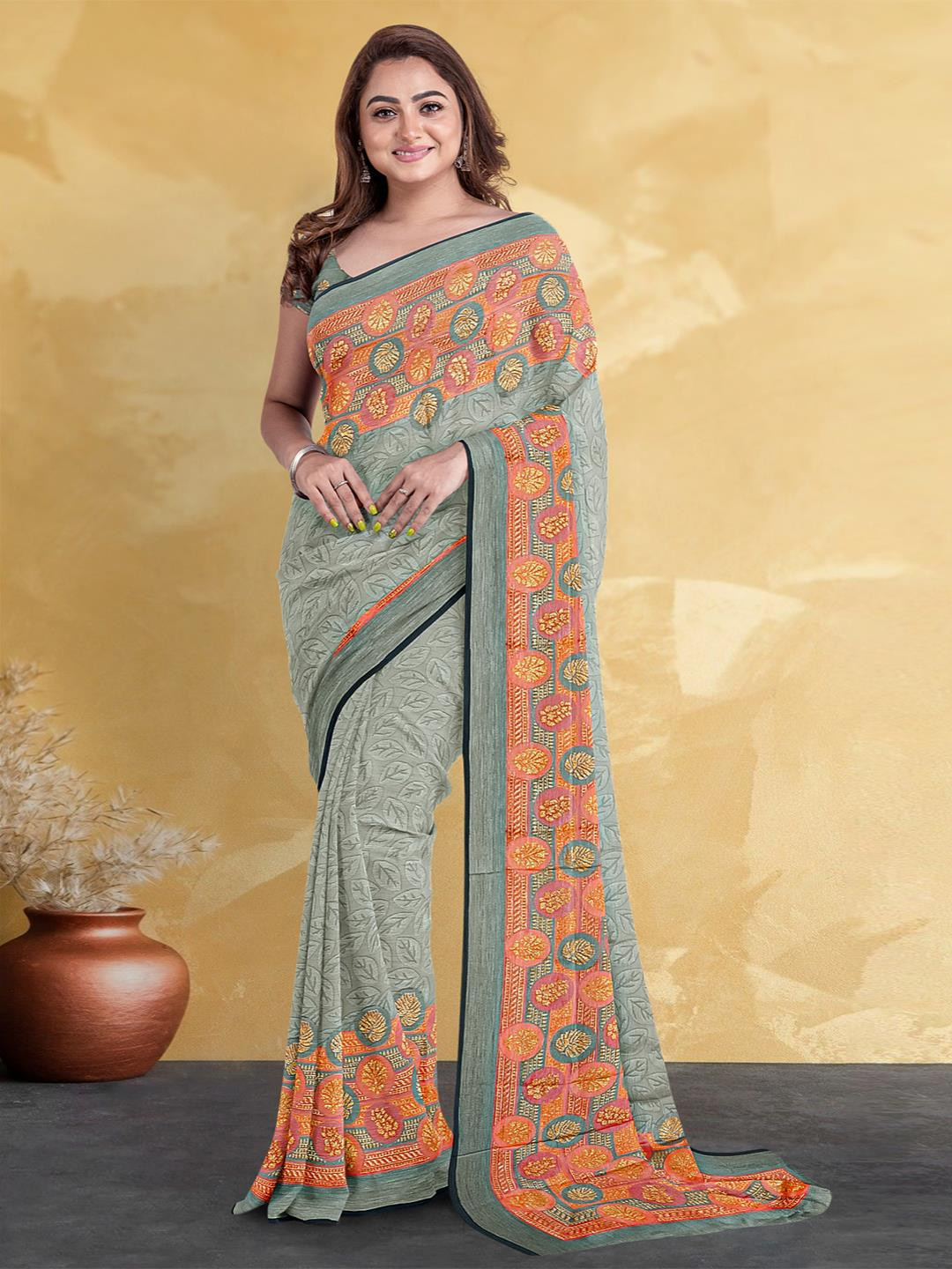 

Kalamandir Floral Printed Saree, Grey