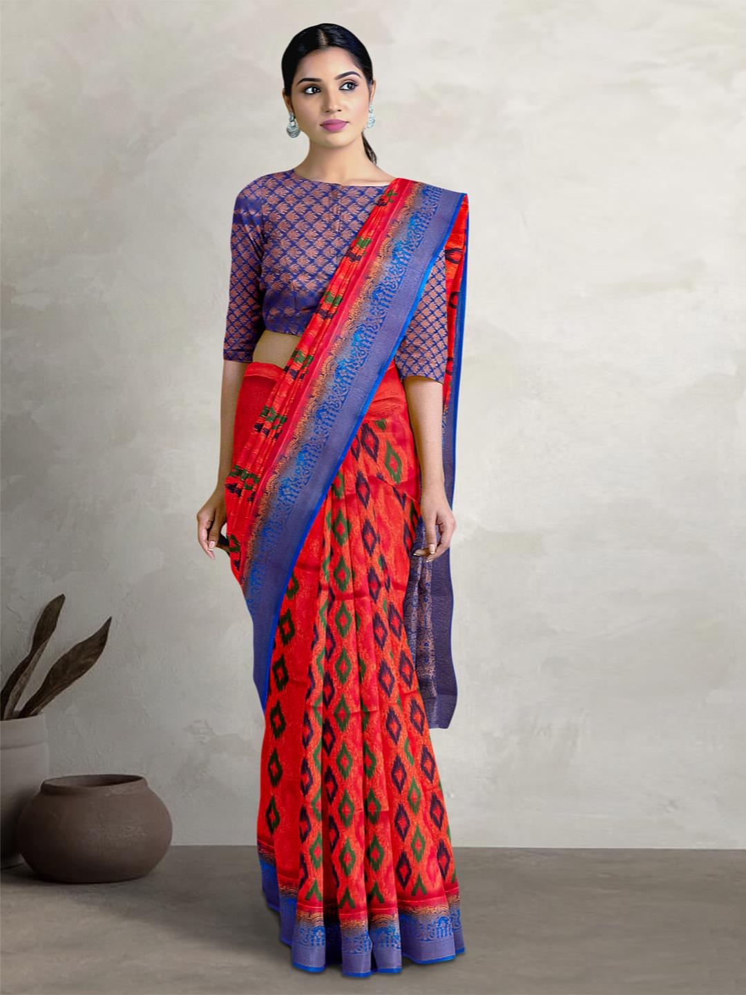 

Kalamandir Geometric Printed Zari Banarasi Saree, Red