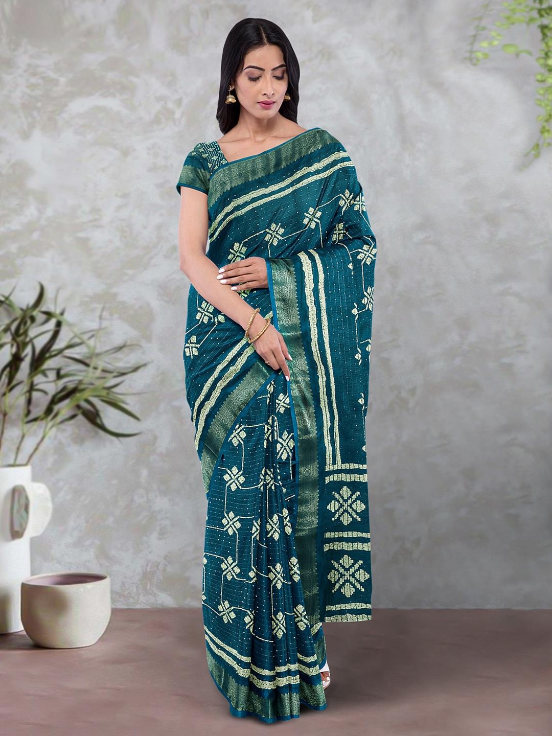 

Kalamandir Ethnic Motifs Printed Zari Saree, Blue