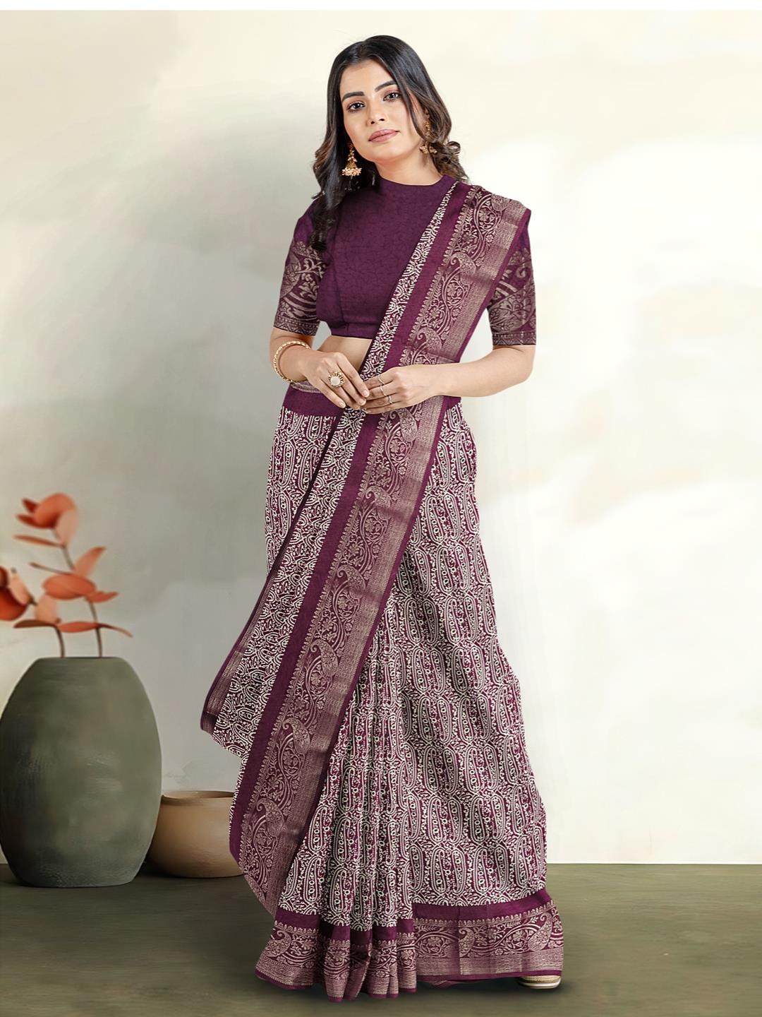 

Kalamandir Paisley Printed Zari Saree, Cream