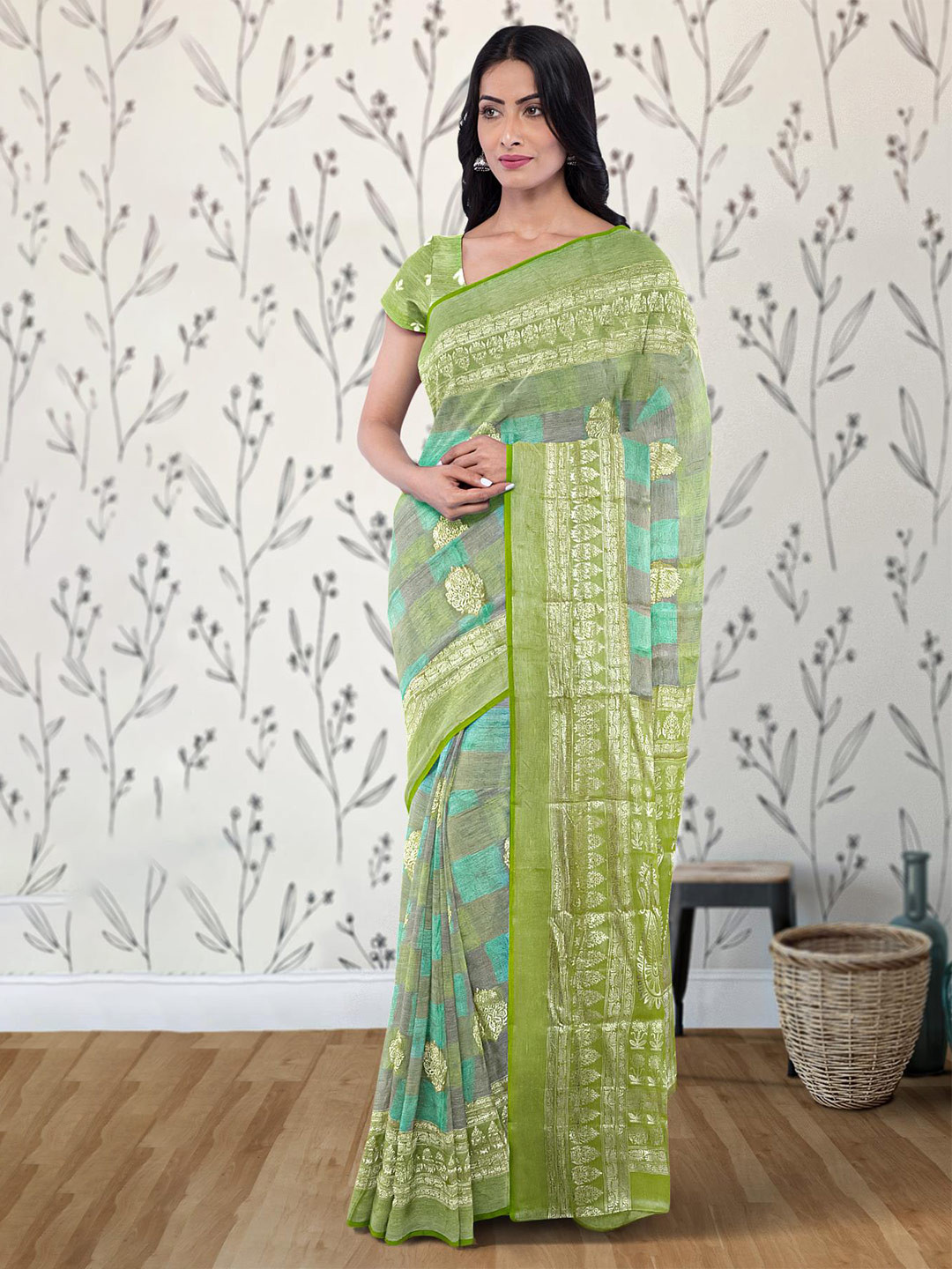

Kalamandir Ethinic Motifs Woven Design Zari Saree, Green