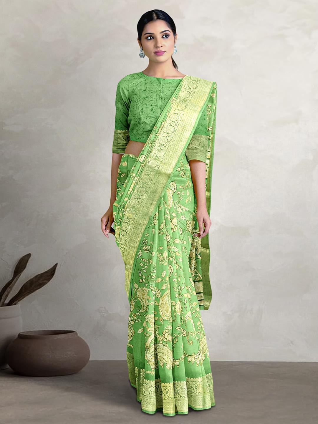 

Kalamandir Paisley Printed Zari Saree, Green