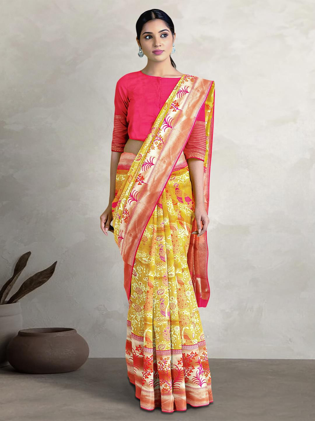 

Kalamandir Floral Printed Saree, Yellow