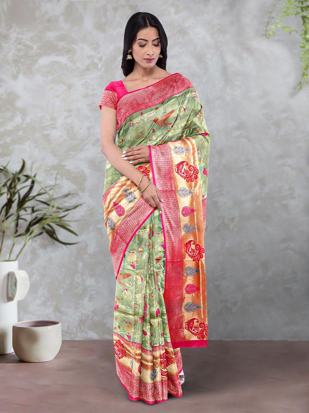 

Kalamandir Floral Printed Banarasi Saree, Green
