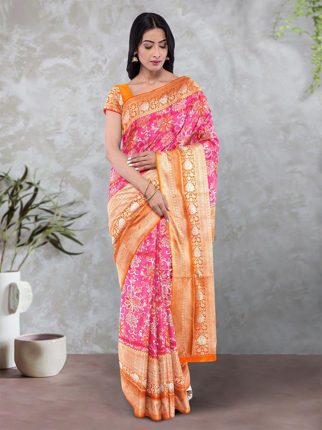 

Kalamandir Floral Printed Banarasi Saree, Pink
