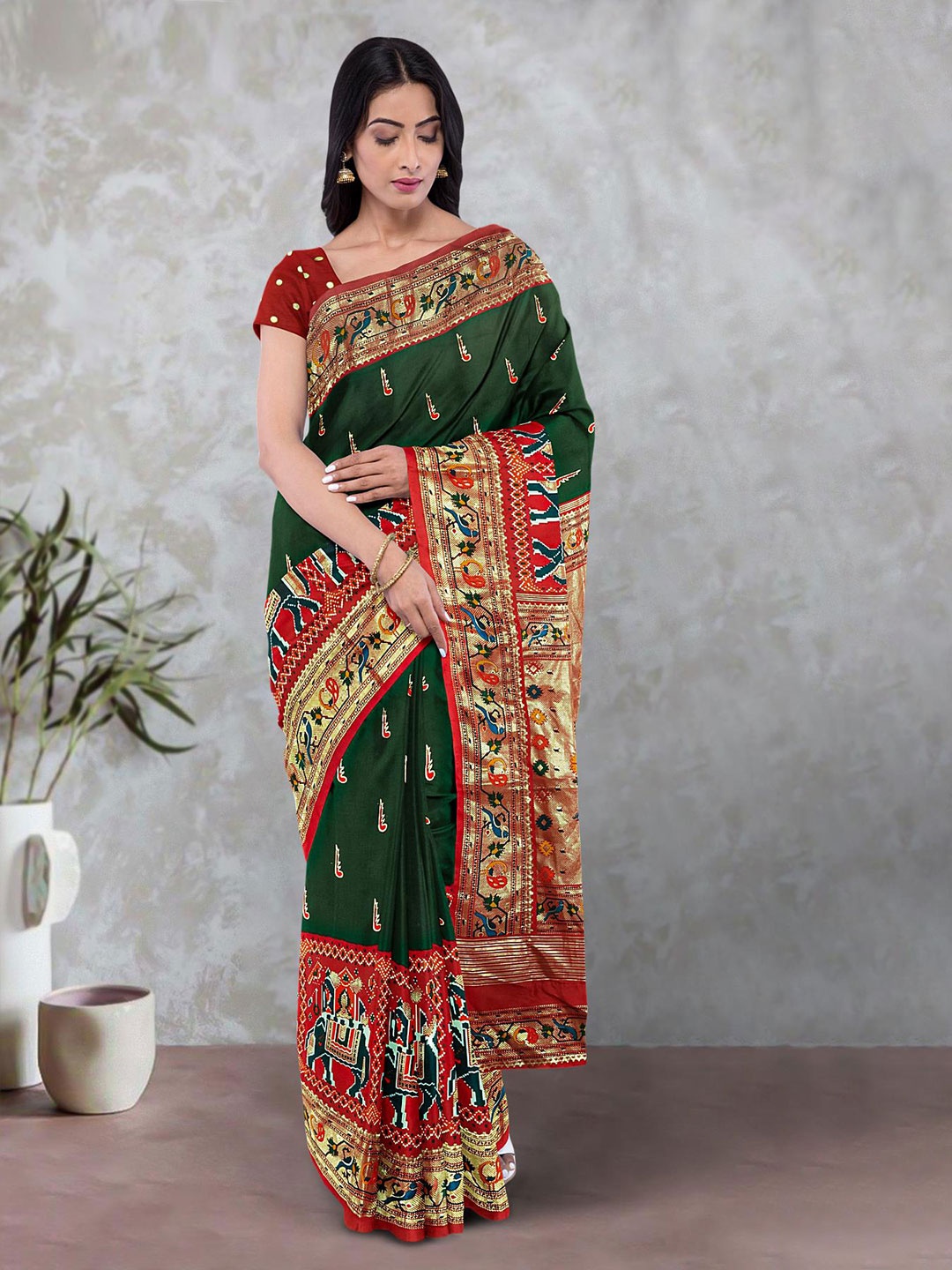 

Kalamandir Ethnic Motif Woven Design Zari Saree, Green