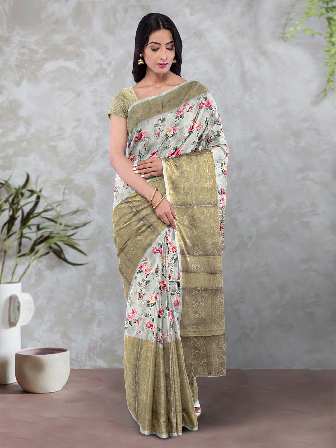 

Kalamandir Floral Printed Zari Saree, Grey