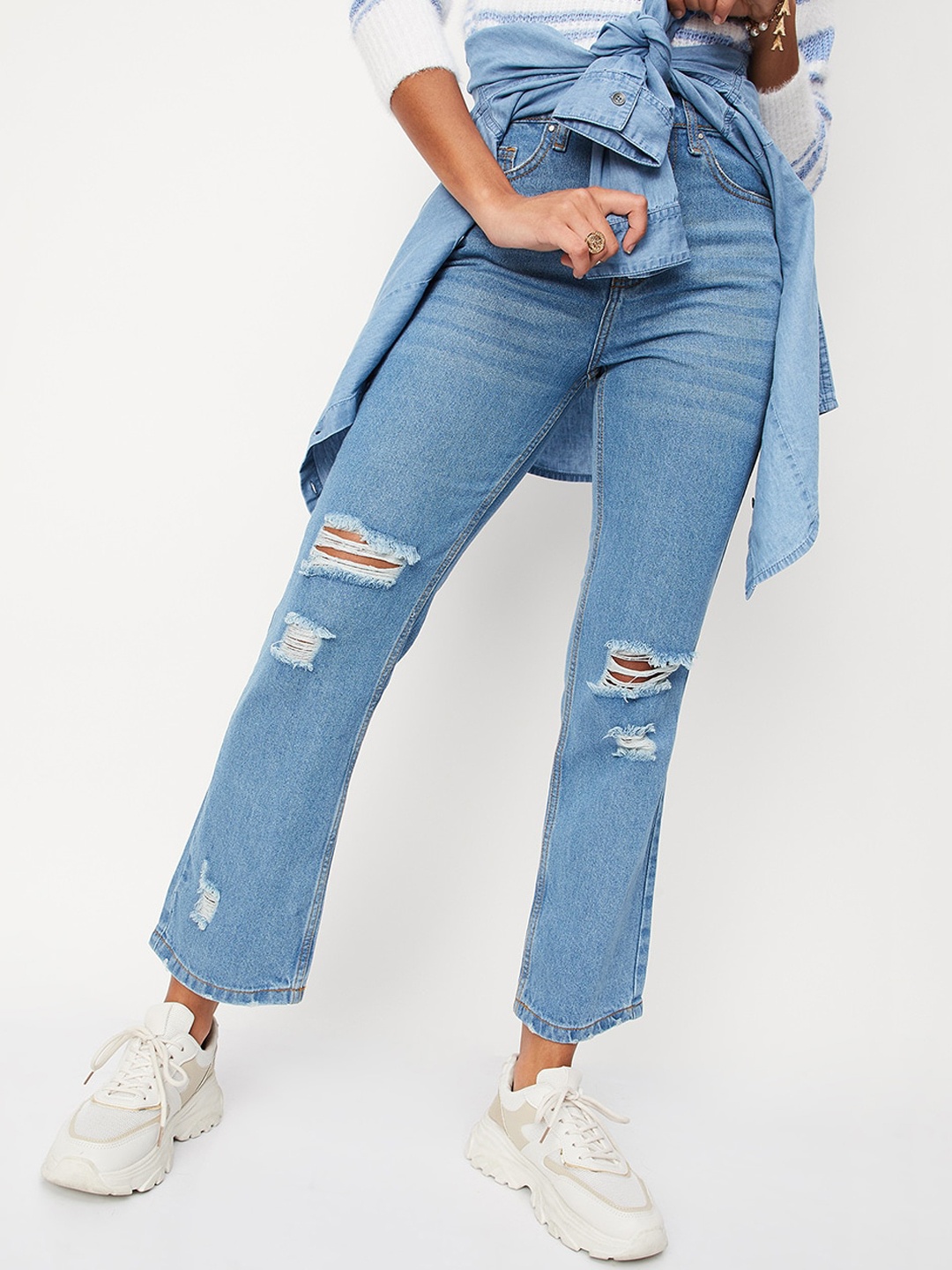 

max Women Slim Fit Highly Distressed Light Fade Jeans, Blue