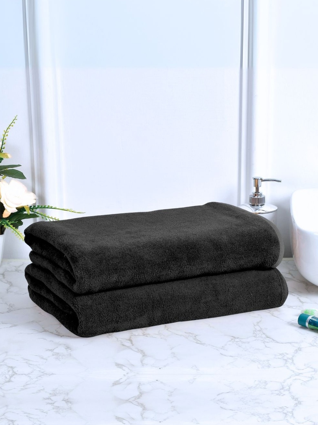 

Black gold Premium Black 2 Pieces 400 GSM Microfibre Quick Dry Bath Towels