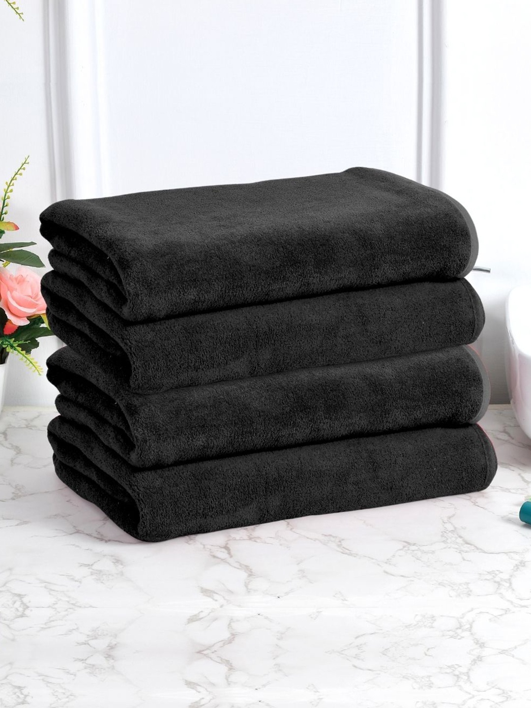 

Black gold 4-Pcs Black GSM 400 Premium Microfiber Lightweight Bath Towels
