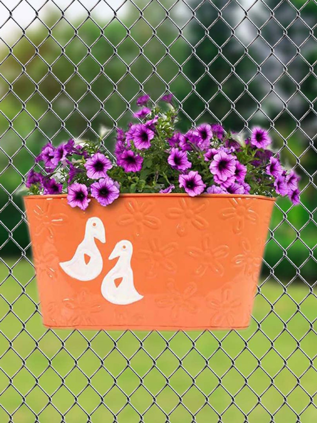 

TRUSTBASKET Orange-Coloured & White Duck Printed Oval Railing Planter