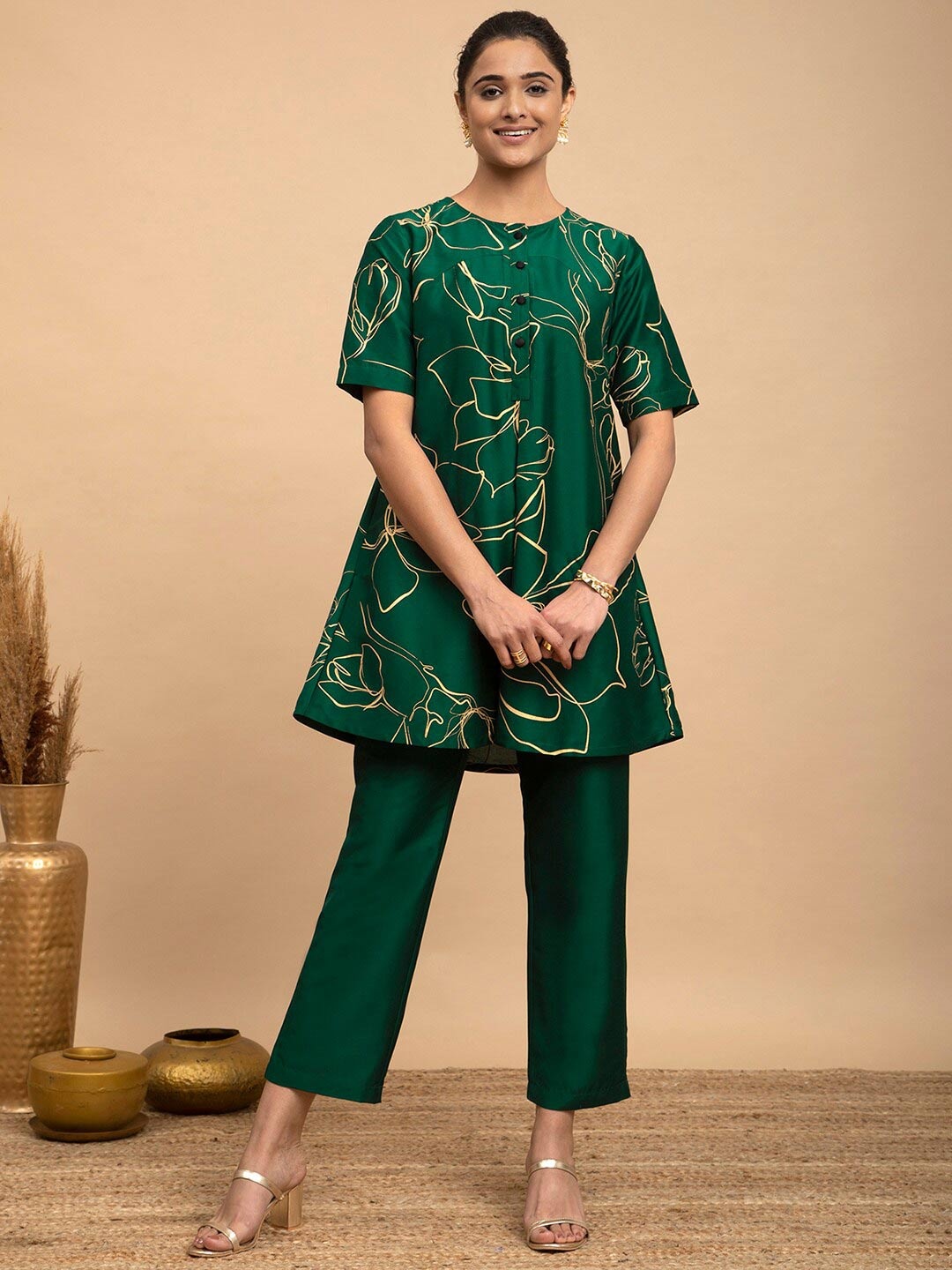 

Pink Fort Women Green & Gold-Toned Printed Tunic with Trousers