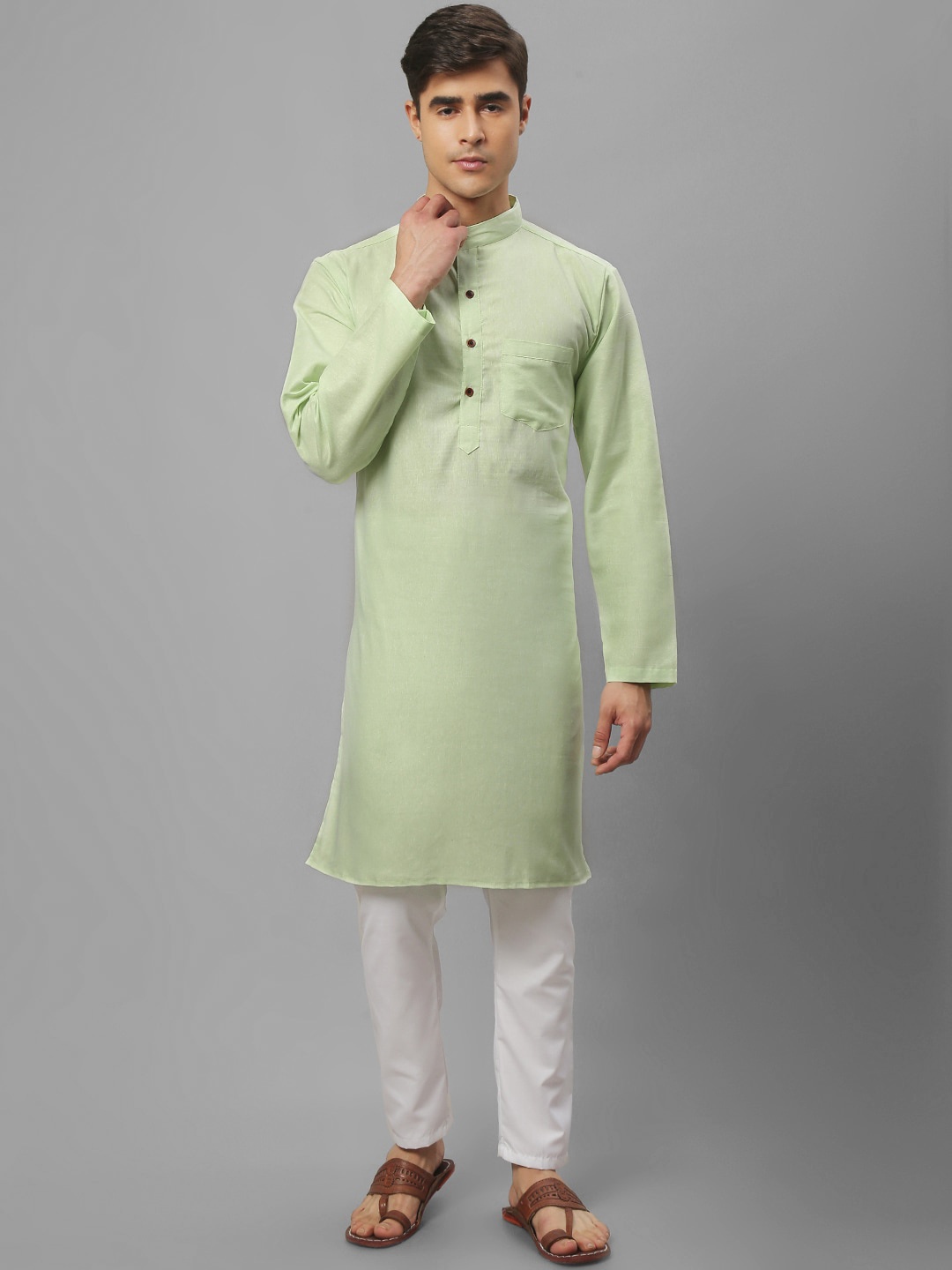 

Enchanted Drapes Mandarin Collar Pure Cotton Kurta, Green