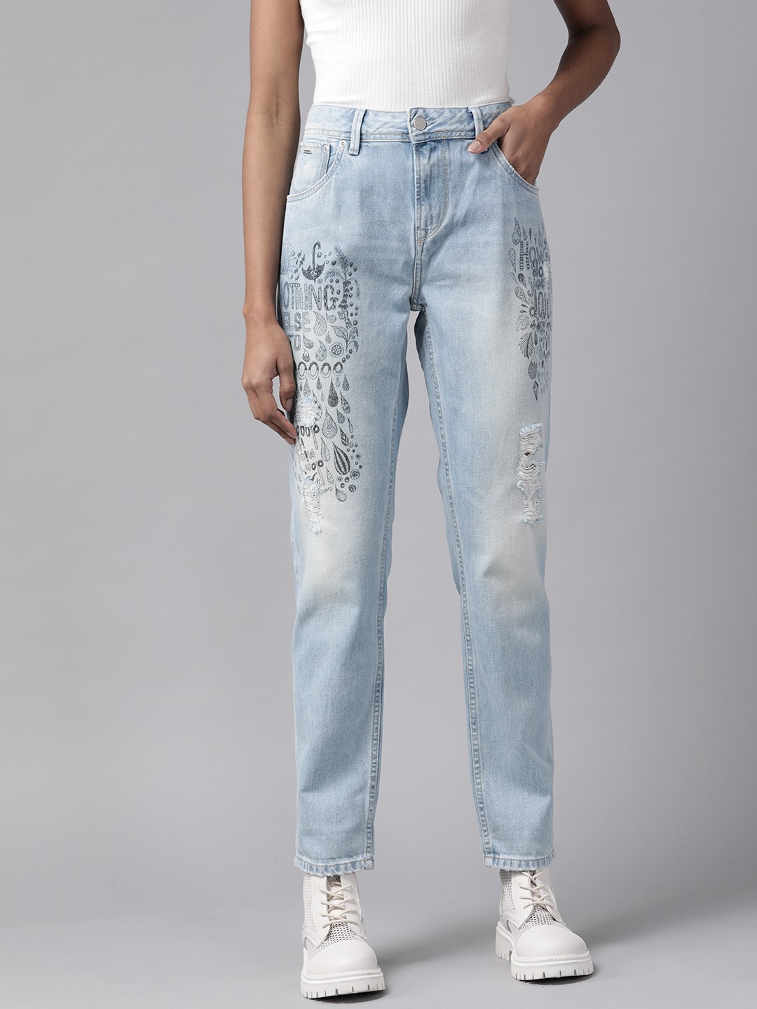 

Pepe Jeans Women Comfort Tapered Fit Mildly Distressed Printed Pure Cotton Jeans, Blue