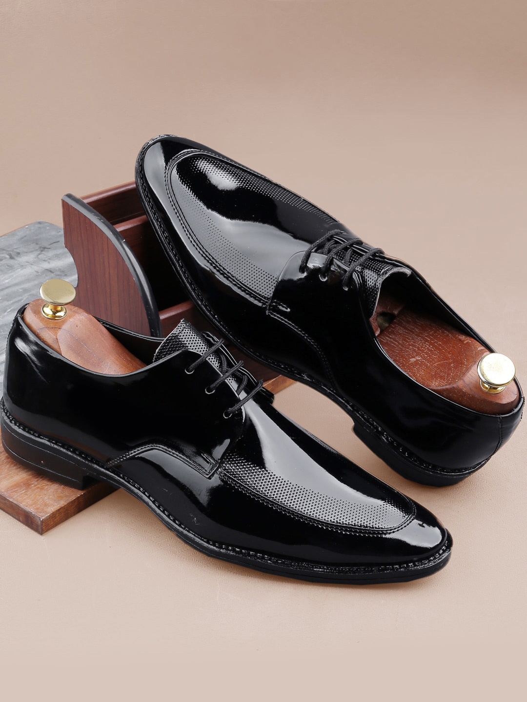 

mr.wonker Men Textured Formal Derbys, Black